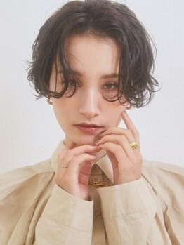 アピッシュ シーナ 海老名店(apish ciena)の写真/【新規10%OFF】カット/パーマが上手いトップサロンだからこそできる、あなただけのショートスタイルに。