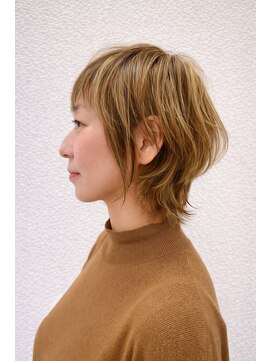 ペスコペスカ(PESCO PESCA) 大人可愛いショートレイヤー/軽さと艶を両立したナチュラルカラ-