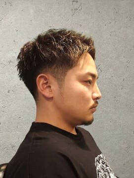 ワンワンオー バーバーショップ 長浜店(@110 BARBER SHOP) 2ブロック・ハイライトショート