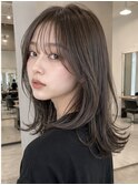  グレージュ × くびれミディ