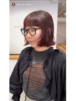 リイチ(LIICHI) ツヤ感ボルドー × 軽やかレイヤーボブ
