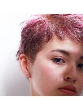 バイオレットピンクのベリーショート L フェリチタ Felicita のヘアカタログ ホットペッパービューティー