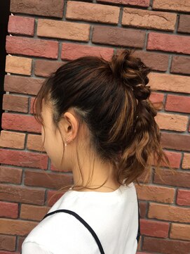 ハッピー テンプル(Happy temple) アレンジポニーテール