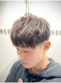 黒髪王道束感ショート/2ブロック刈り上げ