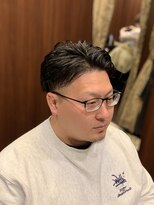 センターパートスキンフェード