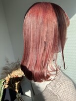 イリ 梅田(ili) ツヤっと光沢ピンク