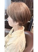 前髪長めな丸み上品ショートボブ／美髪