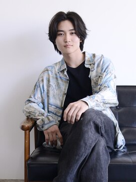 ロアー ヘアー マックイーン 流山おおたかの森店(RAWR hair McQueen) メンズ_ナチュラルセンターパートウルフ