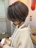 キューズ クラブ(cuz KLUB)&nbsp;【cuzKLUB】前下がりショート ハイライトカラー〔池袋〕