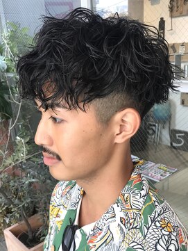 ウェイビーエフティフィフス 横浜西口(WAVEY ft.fifth) ツイストスパイラルパーマ波巻きパーマツイストパーマ横浜西口