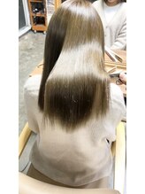 地毛のような柔らかい質感に仕上げる酸性ストレート