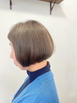 リリー LILY ヘアー メイク HAIR アンド & MAKE 30代40代50代ブラウン小顔マニッシュワンレンボブ