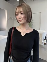 ステン(sten)&nbsp;中明度ベージュカラー切りっぱなしボブ