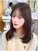耳にかけても可愛い結べるミディアムレイヤー
