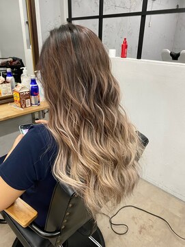 ワン(ONE) ペールベージュグラデーション