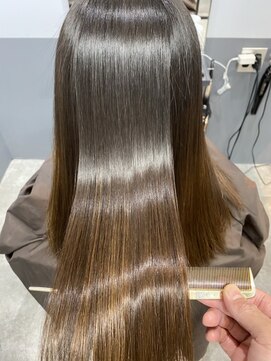 ジーナ 銀座(Zina) カーキグレージュ＊こなれヘア＊透明感＊丸型【Zina銀座】