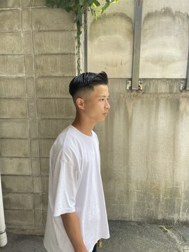 ウェルネス(Wellness) サイドパート スキンフェード ノーパート ハードパート