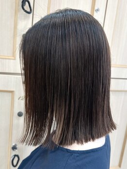 ペコリー(pecoree)の写真/【縮毛矯正の最高峰】最新のノンアルカリ剤で髪の負担を最小限に◎数%単位で薬剤にこだわり艶髪へ導きます