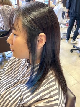 アルバ ヘアリゾート(ALBA) 【門倉美帆】ちらっと見せブルーインナーカラー