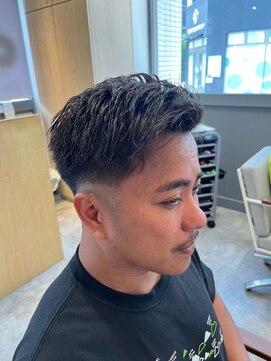 エヌアンドエー 草加店(N&A) おしゃれ男子の七三バーバースタイル スキンフェード