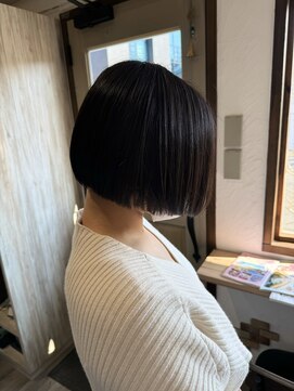 ペアツリー(Pear tree) ミニボブ×ダークオリーブ　暗髪　艶髪