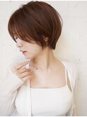フェミニンフェザーショートマッシュボブ前髪ありココアブラウン