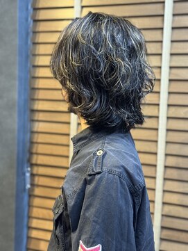 バーバーバー アカバネ(BARBER-BAR AKABANE) 大人のミディアムパーマスタイル