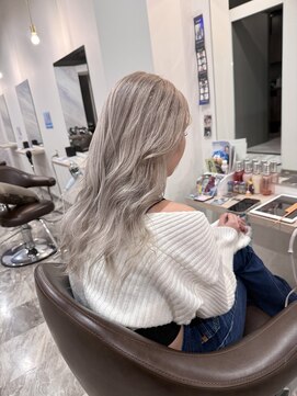リシェイルノイ(RICHAIR.NEU) ホワイトグレー