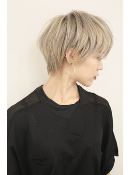 レンク(LENC) Coast.ショートヘア×ハイレベル×プラチナホワイト