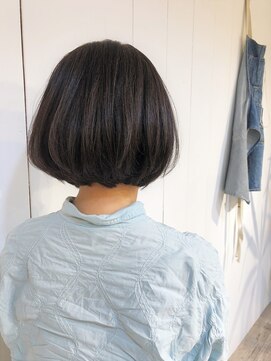 イト(ito) 大人ヤバツヤナチュラルボブ