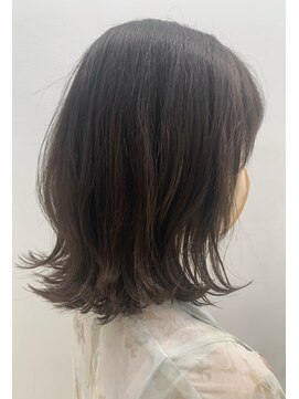 バズ(BUZZ) 透明感たっぷりのグレージュ★（BUZZさの）