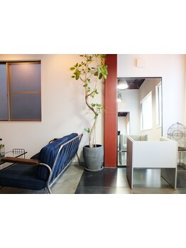 都会の喧騒からふっと心を解きほぐす、中崎町の隠れ家サロン～XEROGRAPHICA キセログラフィカ～