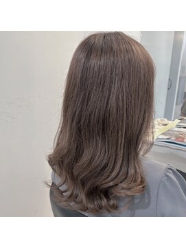 ナチュラル 池袋店(Natural) ミルクティーベージュ