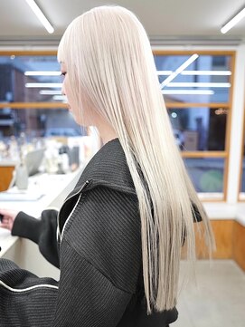 トゥコ(tuco) ホワイトブロンド　ホワイトカラー　ホワイトベージュ　ロング