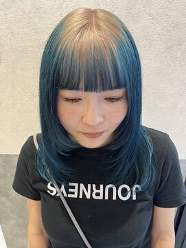 サロウィン 新潟万代店(SALOWIN) プラチナベージュターコイズルーツカラー 顔周りレイヤーカット