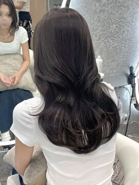 グロー オオミヤ アネックス 大宮(GLROW OMIYA ANNEX) ミディアムレイヤー くびれヘア 韓国ヘア 艶カラー ケアカラー