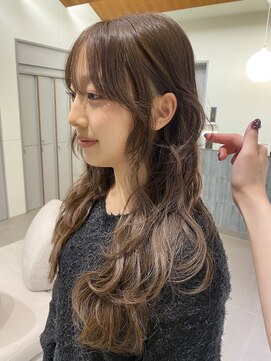 ローレンアオ(LOREN AO) グレーオリーブベージュ/ブラウンカラー/ウェーブ巻き/グリーン