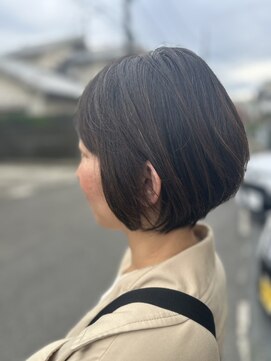 バグース 平塚(BAGUS) 大人ショート/白髪ぼかしハイライト