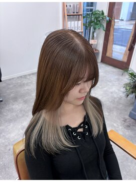 ホワイトベージュインナーカラー