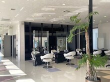 アース 前橋店(HAIR&MAKE EARTH)の雰囲気（家族みんなでくつろげる、特別なサロン空間。）