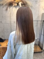 リベルテ(liberte)&nbsp;大人アッシュベージュ×上品インナーカラー