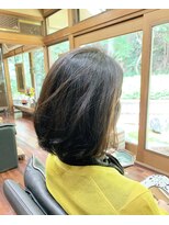 美容サニー&nbsp;長めのボブスタイル