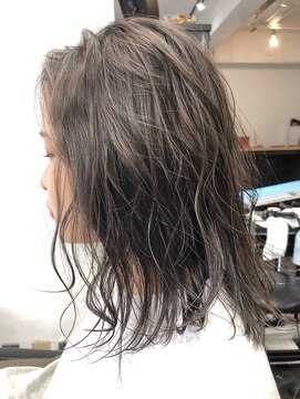 アクトゥス(AEQUITAS) ベージュハイライトセミディ【池袋/20代/30代/40代】