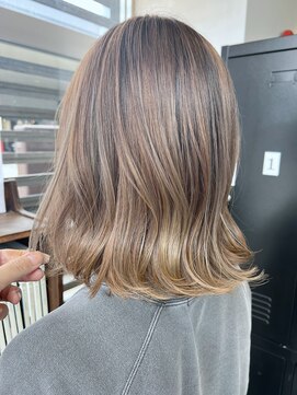 アトリエ ジジ(atelier ZiZi) 外ハネワンレン バレイヤージュ