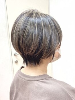 ウィズ(Hair Cut Wiz)の写真/白髪があるからこそ楽しめるカラーで白髪染めを楽しみましょう♪一人ひとりに合わせたご提案をいたします＊