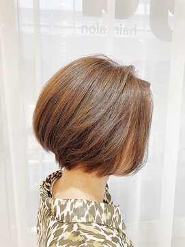 リンク(Lin9) ショートボブ