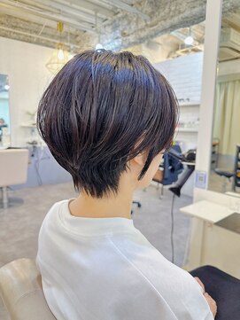 トッカ ヘアアンドトリートメント 難波店 小顔似合わせカット愛されクールショート20代/30代40代50代/難波