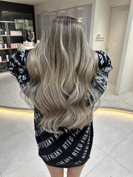 ロンドメリア 天神大名店(Lond Melia) ★ミディアムヘア暗めカラーグランマッシュデザインカラー艶髪★