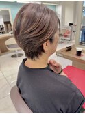 白髪ぼかしカラーのショートボブ