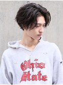 大人かっこいいツイストルーズパーマ黒髪ツーブロセンターパート